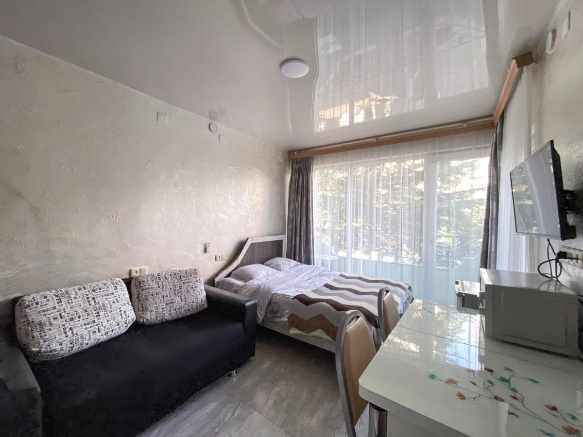 Apartment Studio Maksim Batoumi Extérieur photo
