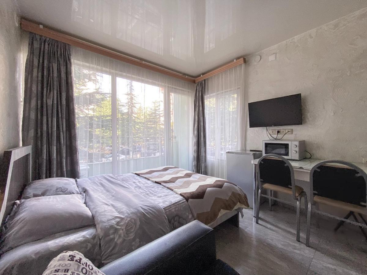Apartment Studio Maksim Batoumi Extérieur photo